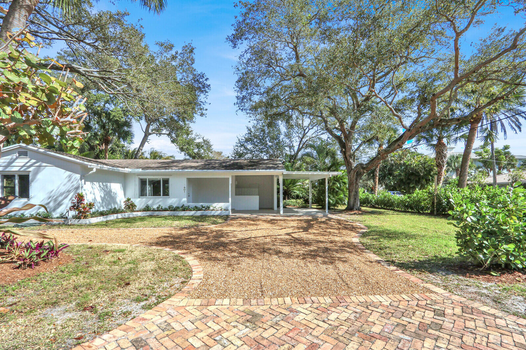 601 Paulina Road - Photo 2