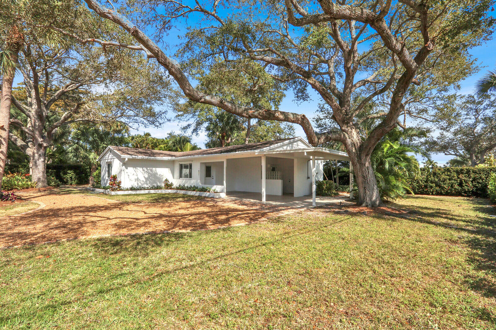 601 Paulina Road - Photo 4
