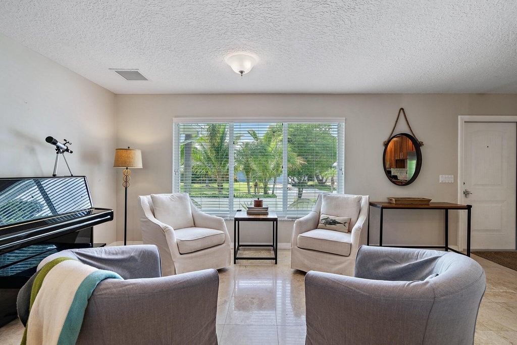 356 Mars Avenue - Photo 9