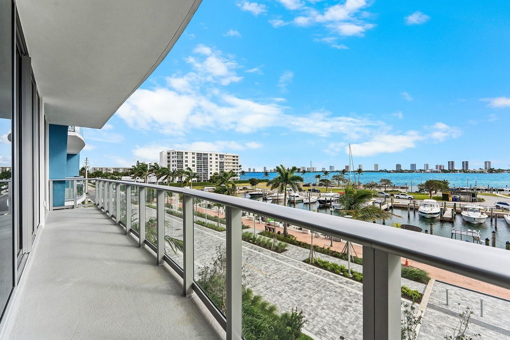 220 Lake Shore Drive - Photo 13