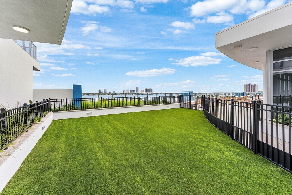 220 Lake Shore Drive - Photo 45