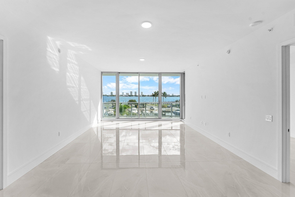 220 Lake Shore Drive - Photo 10