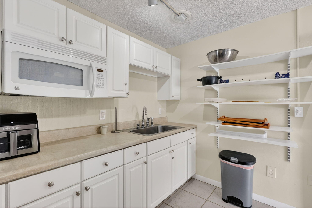 9940 S Ocean Drive - Photo 29