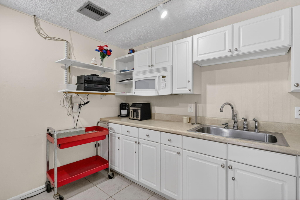 9940 S Ocean Drive - Photo 28