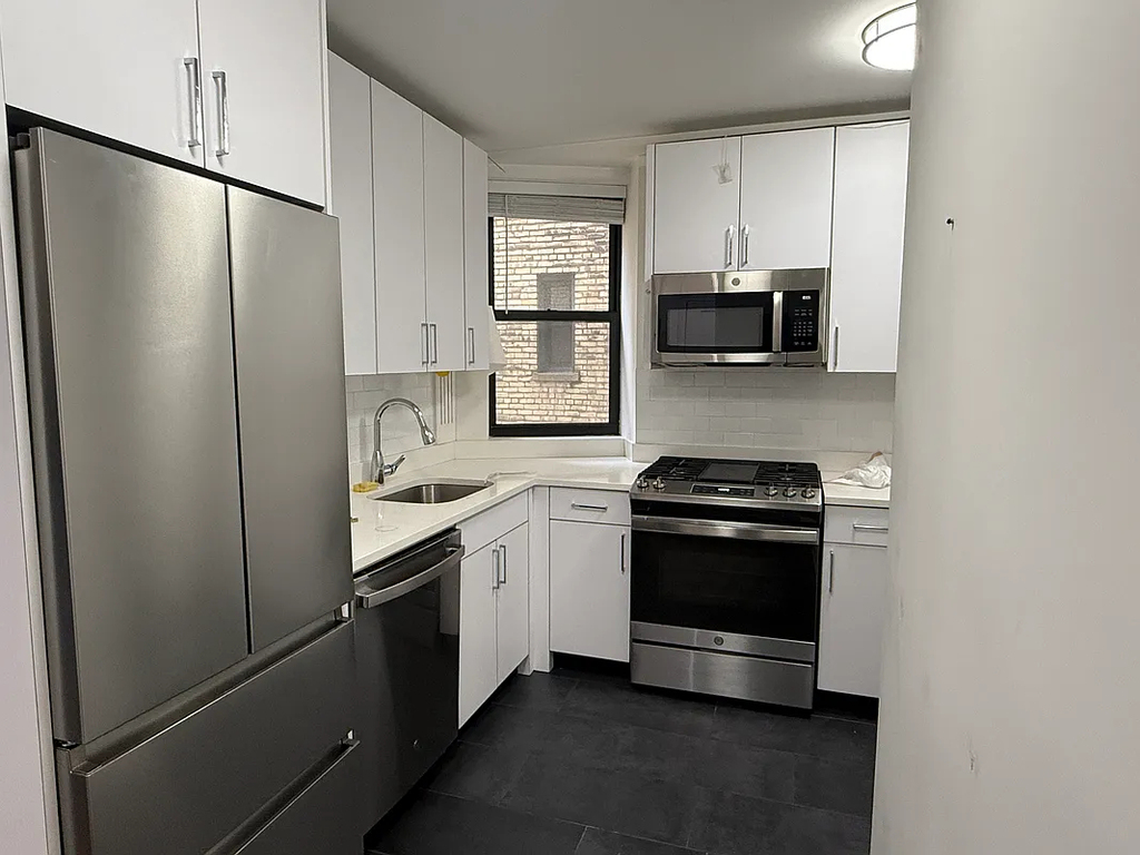 West 68th Street & Central Park West - Photo 5