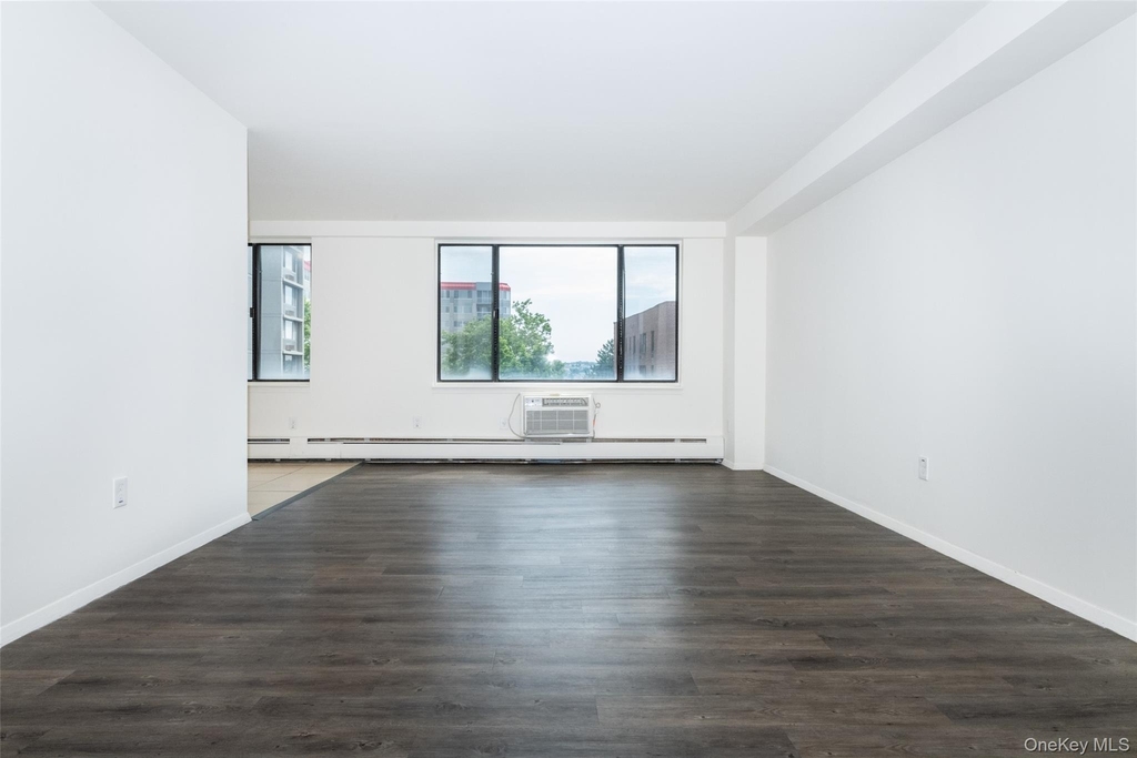 7 Lake Street - Photo 10