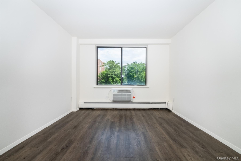 7 Lake Street - Photo 3