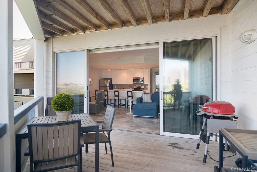 260 Dune Road - Photo 4