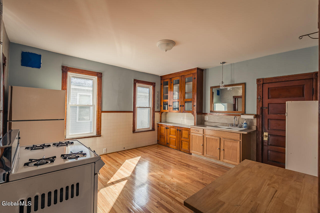 65 Van Derveer Street - Photo 3
