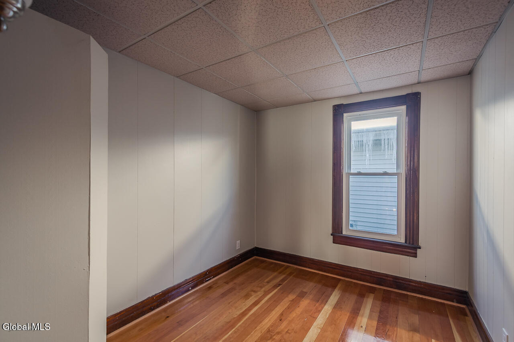 65 Van Derveer Street - Photo 8