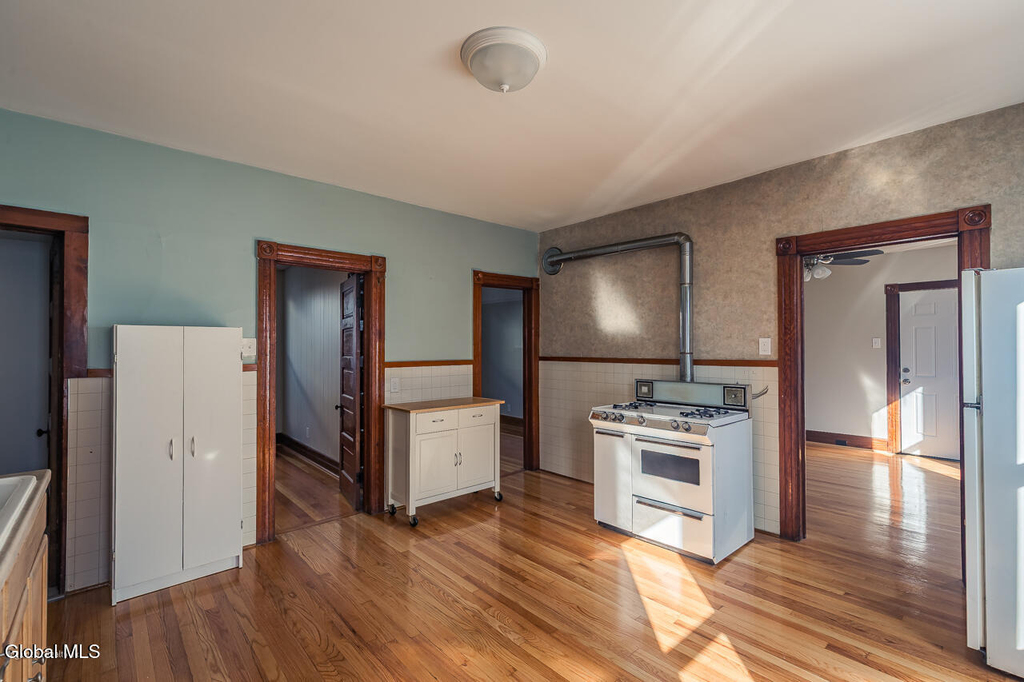65 Van Derveer Street - Photo 1
