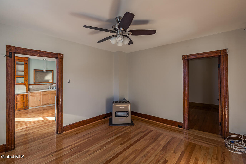 65 Van Derveer Street - Photo 4