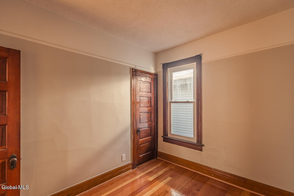 65 Van Derveer Street - Photo 10