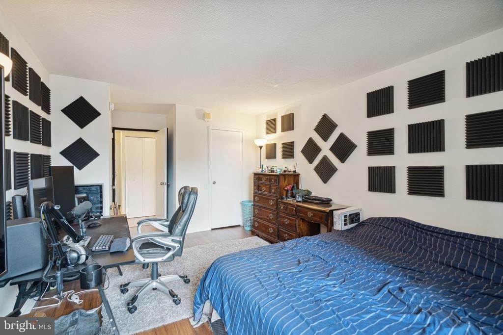 1420 Locust Street - Photo 7