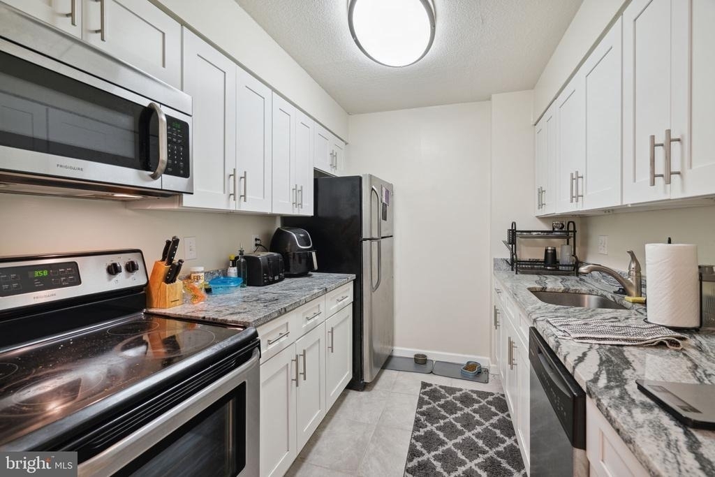 1420 Locust Street - Photo 4