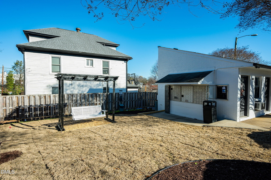 211 Ashe Avenue - Photo 7
