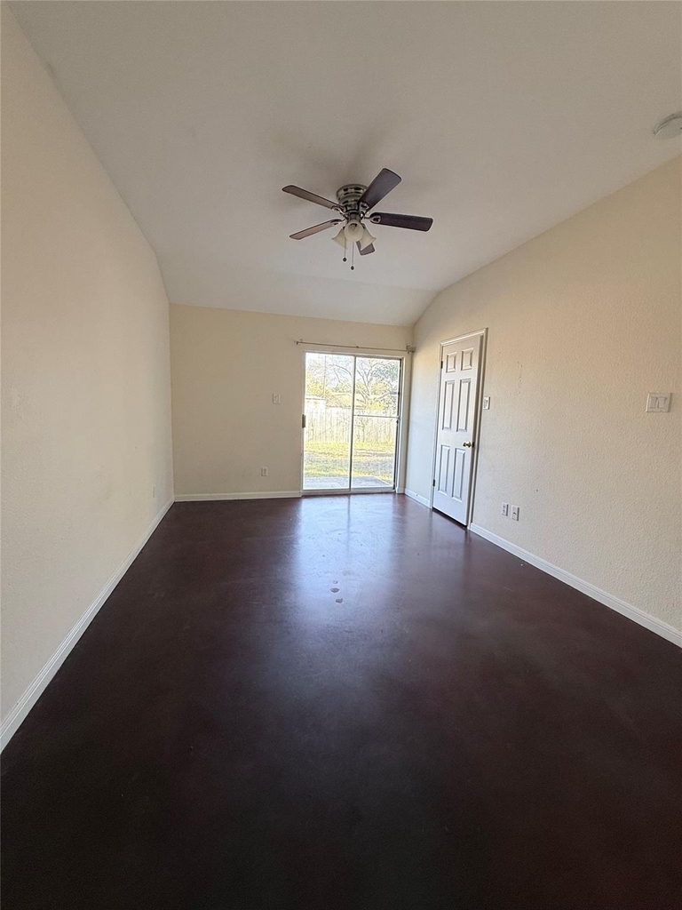 8621 Talyne Chaise Cir - Photo 14