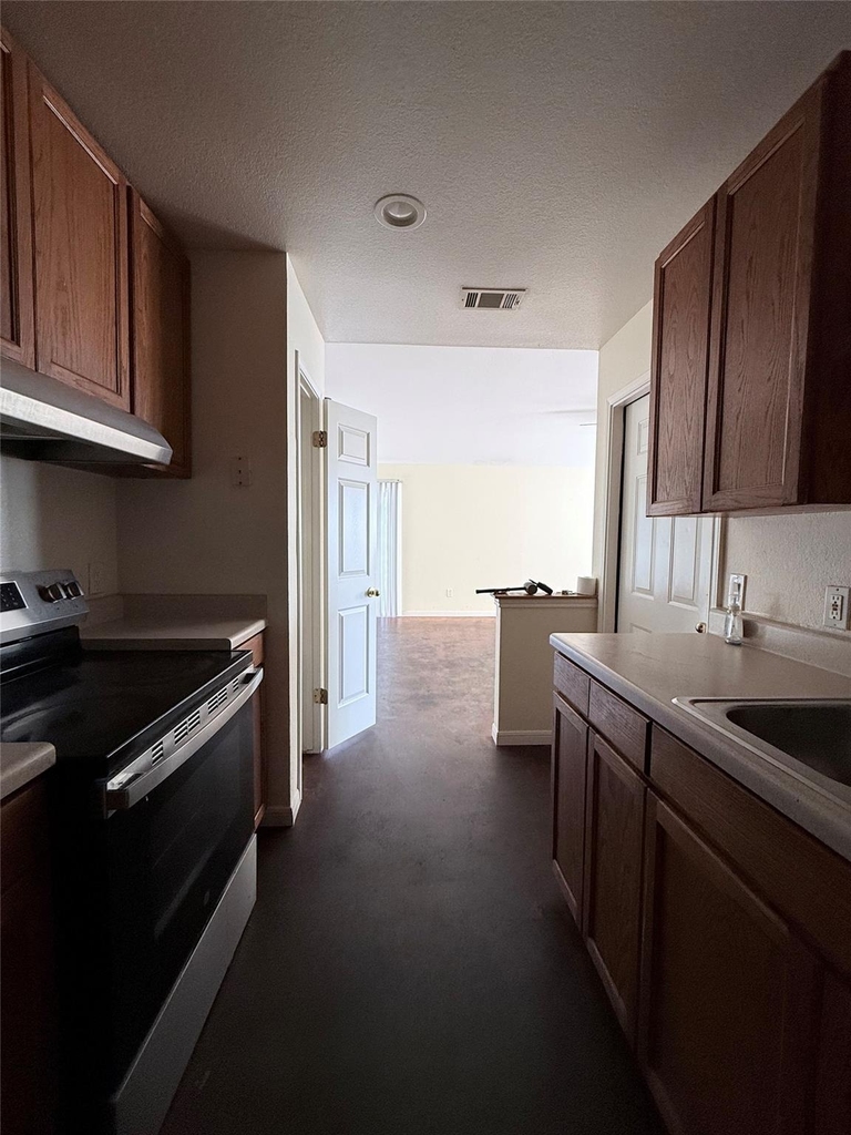 8621 Talyne Chaise Cir - Photo 8