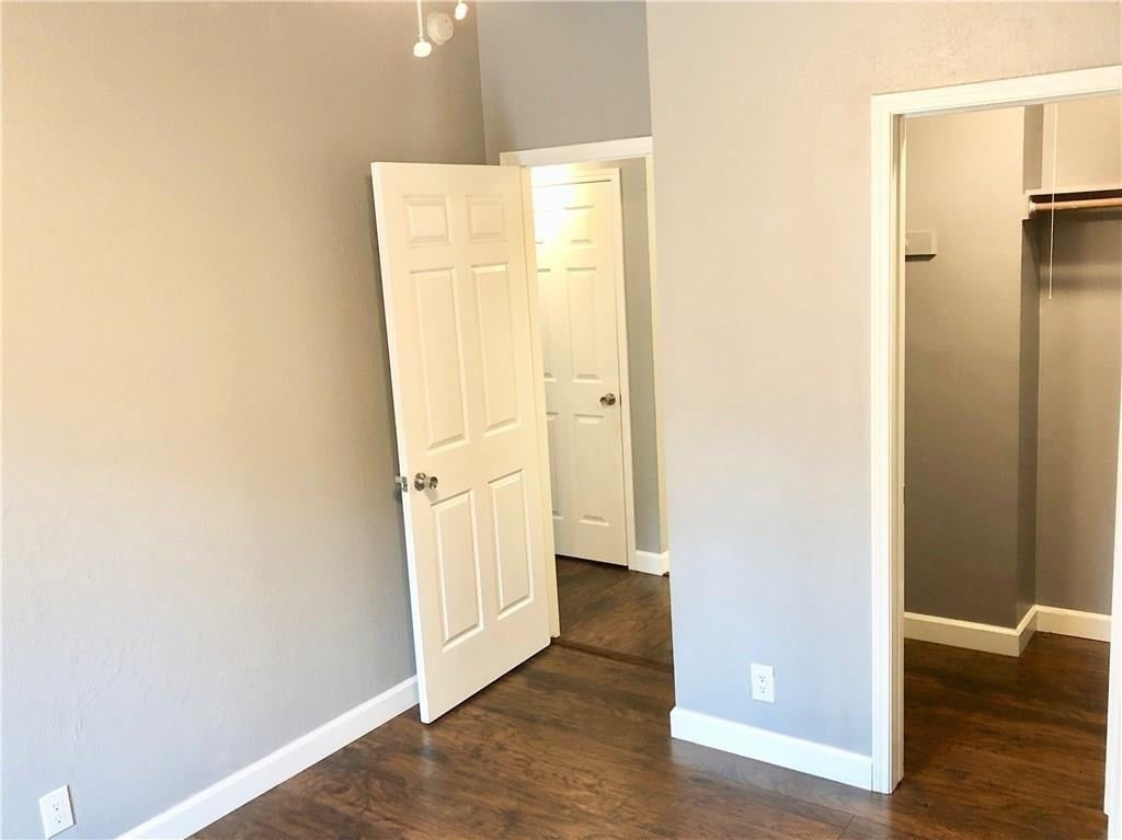 2414 Longview St - Photo 18