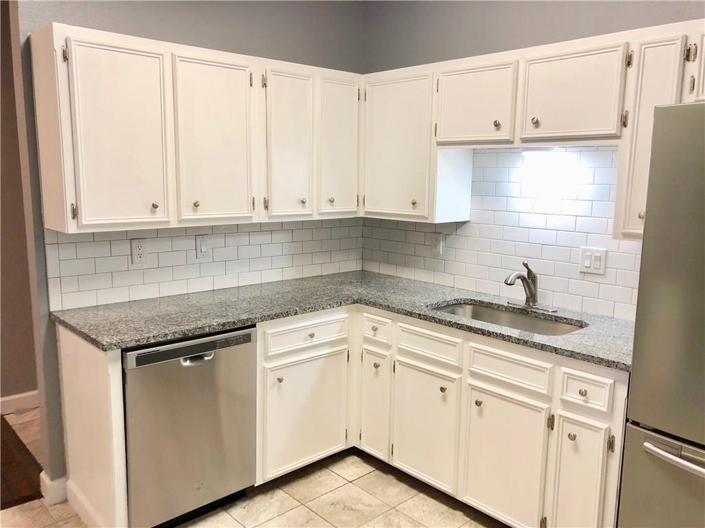 2414 Longview St - Photo 4