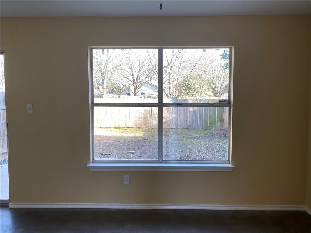 9609 Nightjar Dr - Photo 5