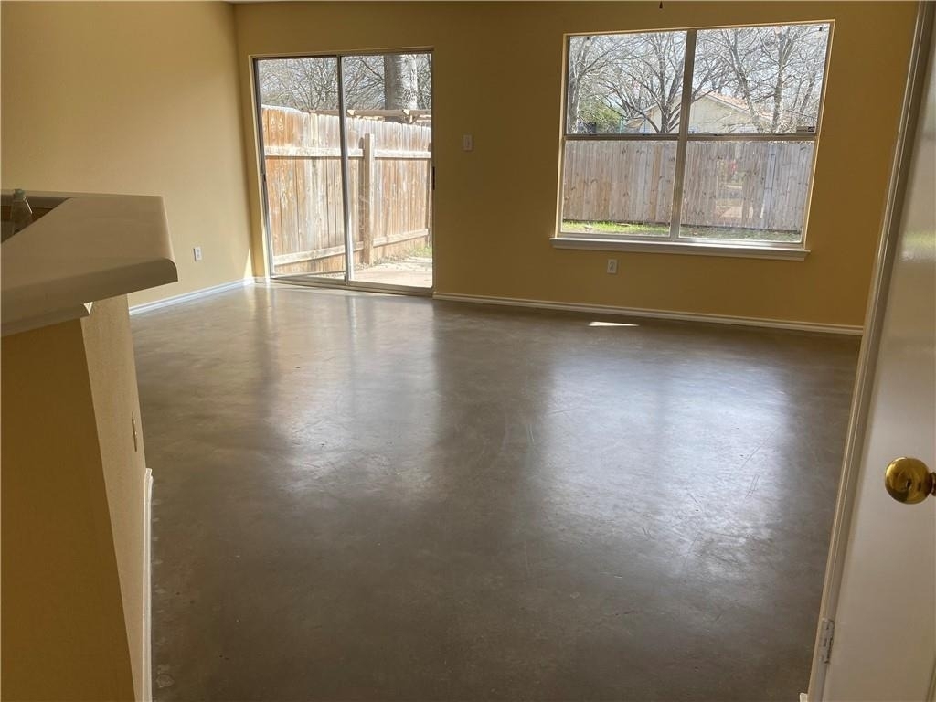 9609 Nightjar Dr - Photo 2
