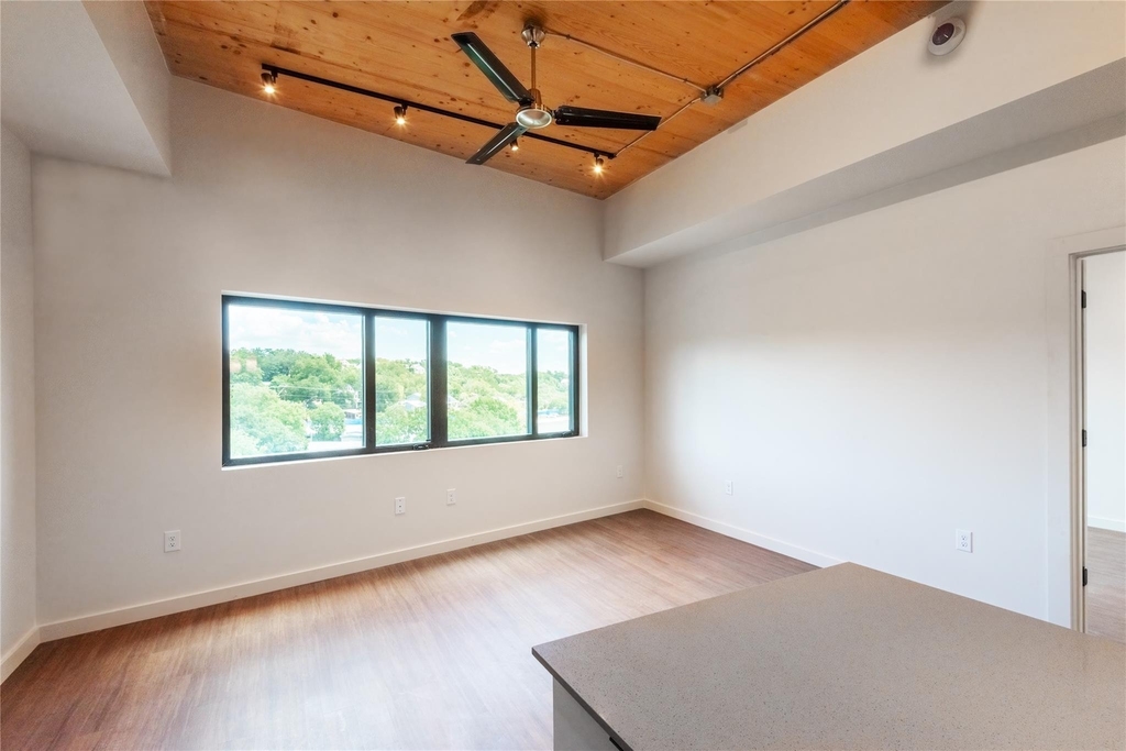 3515 Webberville Rd - Photo 4