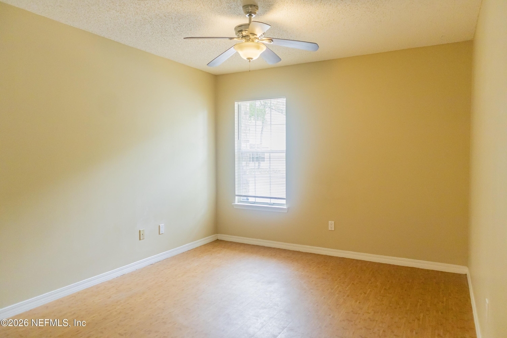 8066 Dickie Drive - Photo 7