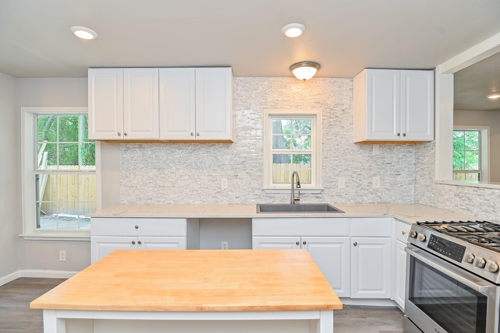 4714 Nichols Street - Photo 9