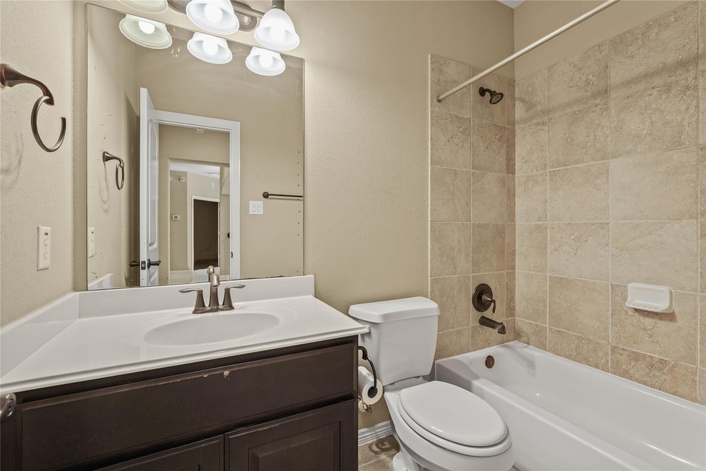 2515 Sentry Oak Way - Photo 16