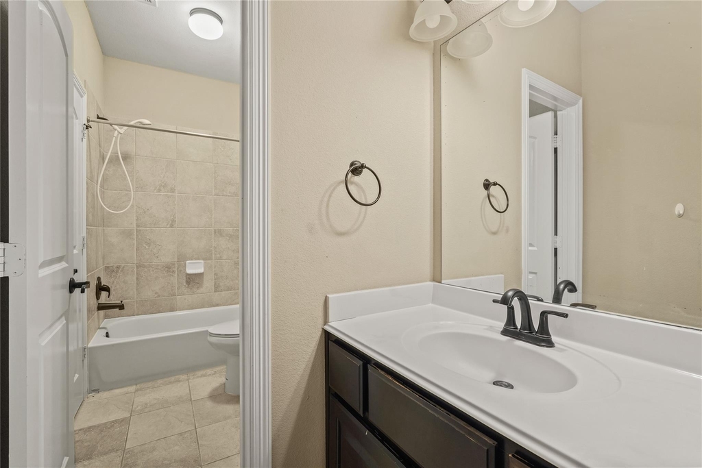 2515 Sentry Oak Way - Photo 19