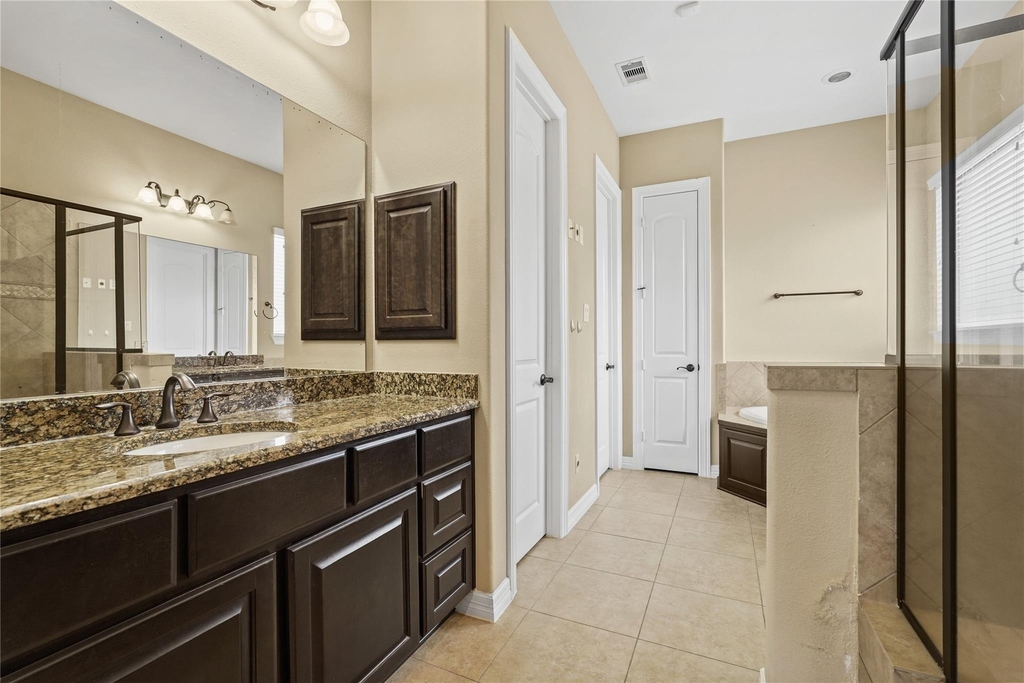 2515 Sentry Oak Way - Photo 14