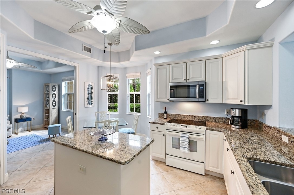 7832 Hawthorne Drive - Photo 9