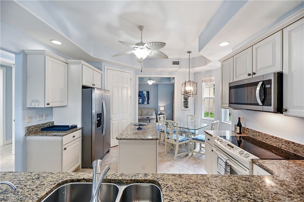 7832 Hawthorne Drive - Photo 10