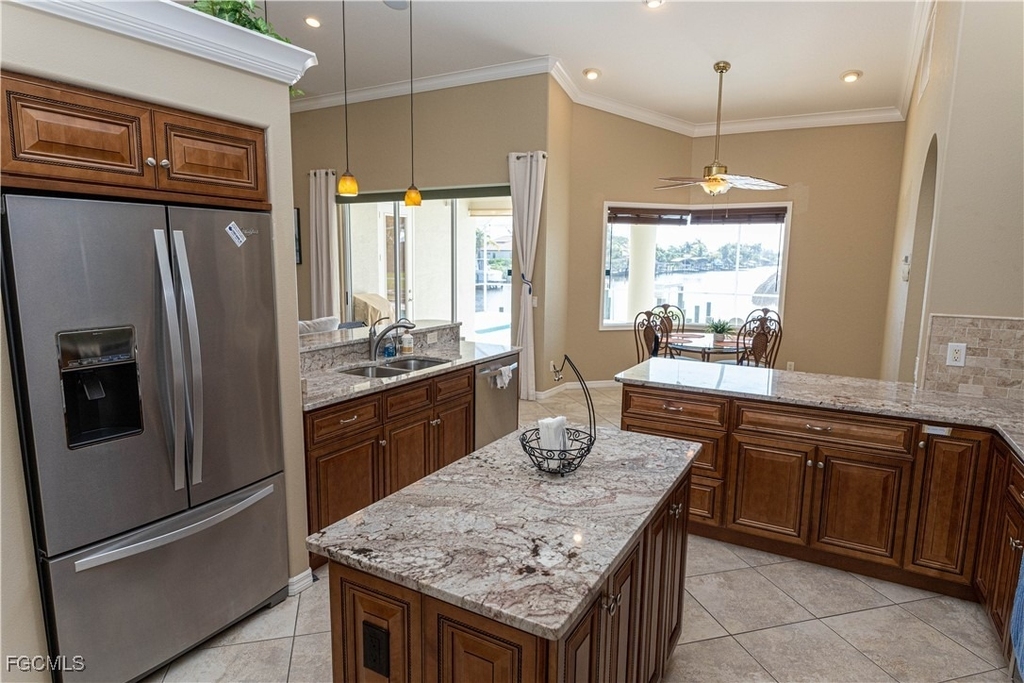 4701 Sands Boulevard - Photo 5