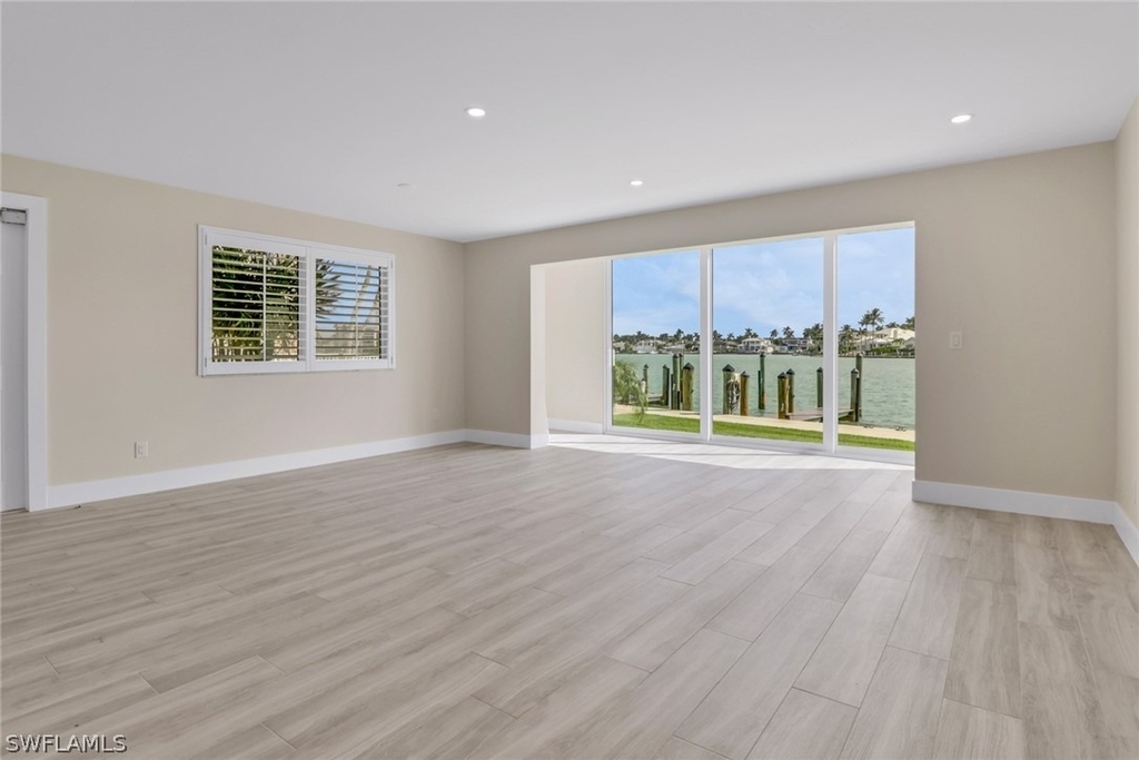 2500 Gulf Shore Boulevard N - Photo 10
