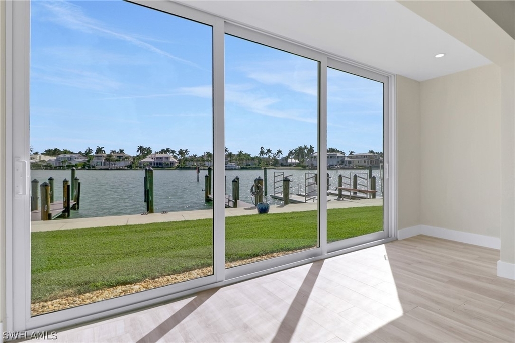 2500 Gulf Shore Boulevard N - Photo 13