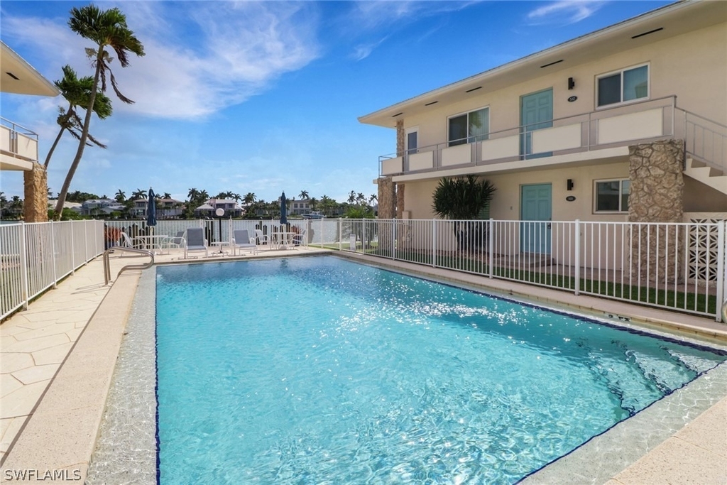 2500 Gulf Shore Boulevard N - Photo 25