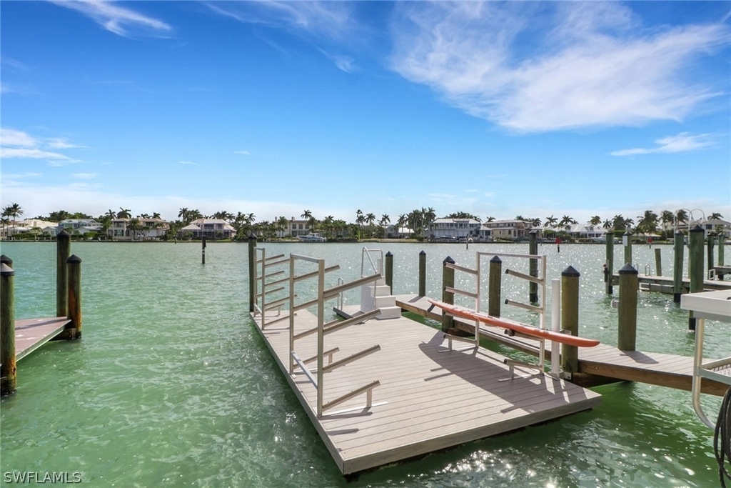 2500 Gulf Shore Boulevard N - Photo 28