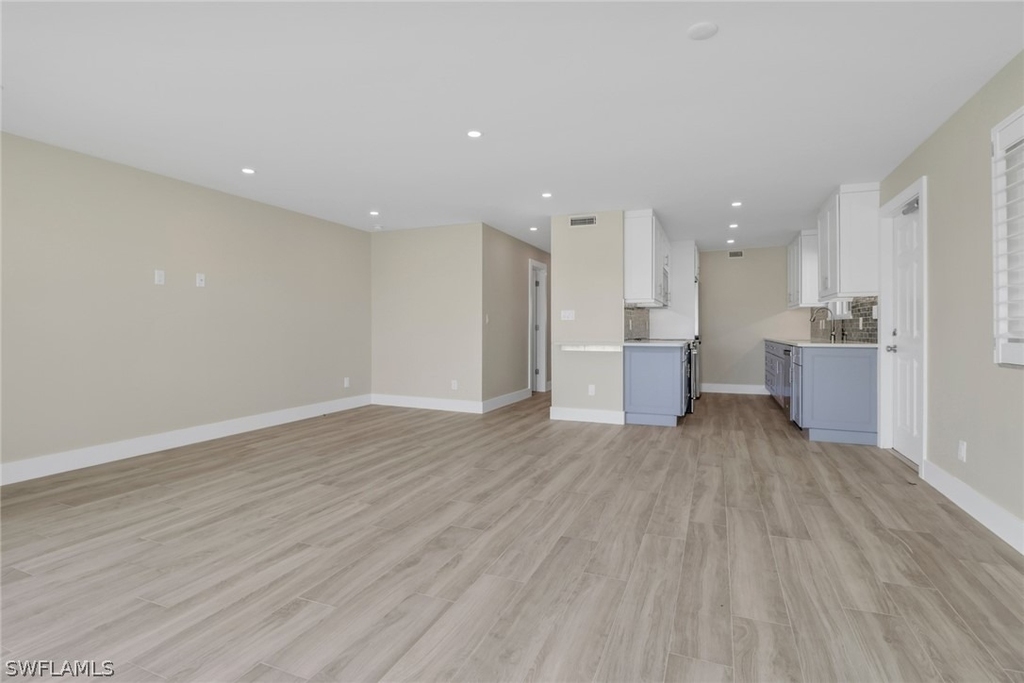 2500 Gulf Shore Boulevard N - Photo 7