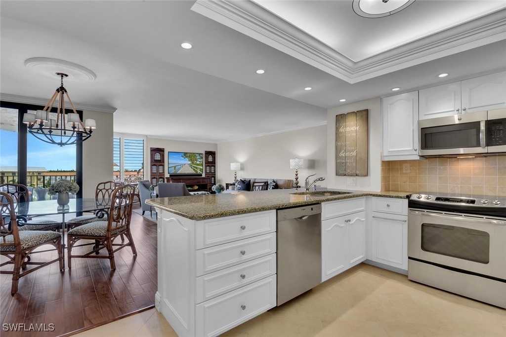 3115 Gulf Shore Boulevard N - Photo 8