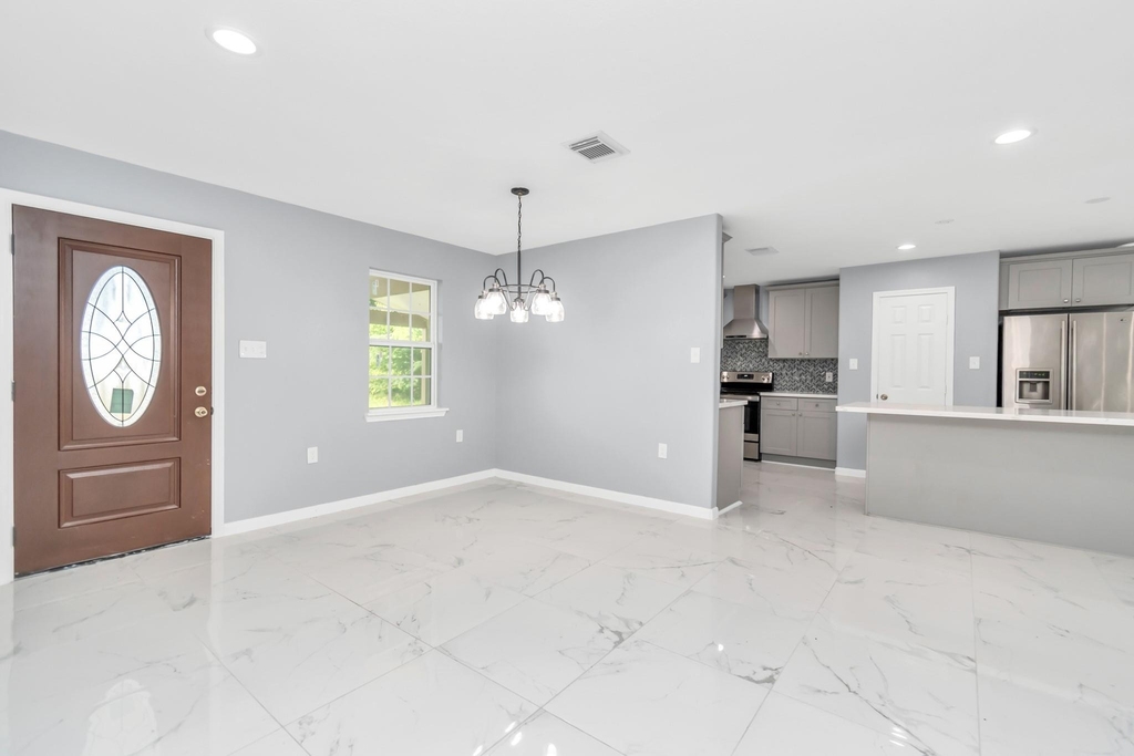 2826 W Fm 1462 - Photo 11