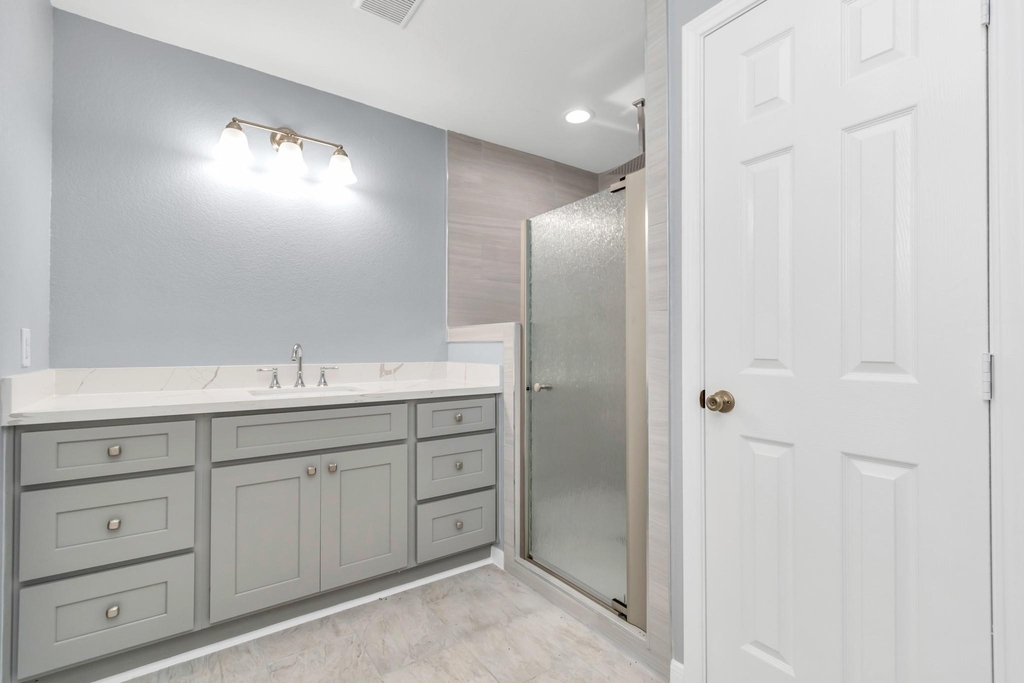 2826 W Fm 1462 - Photo 24