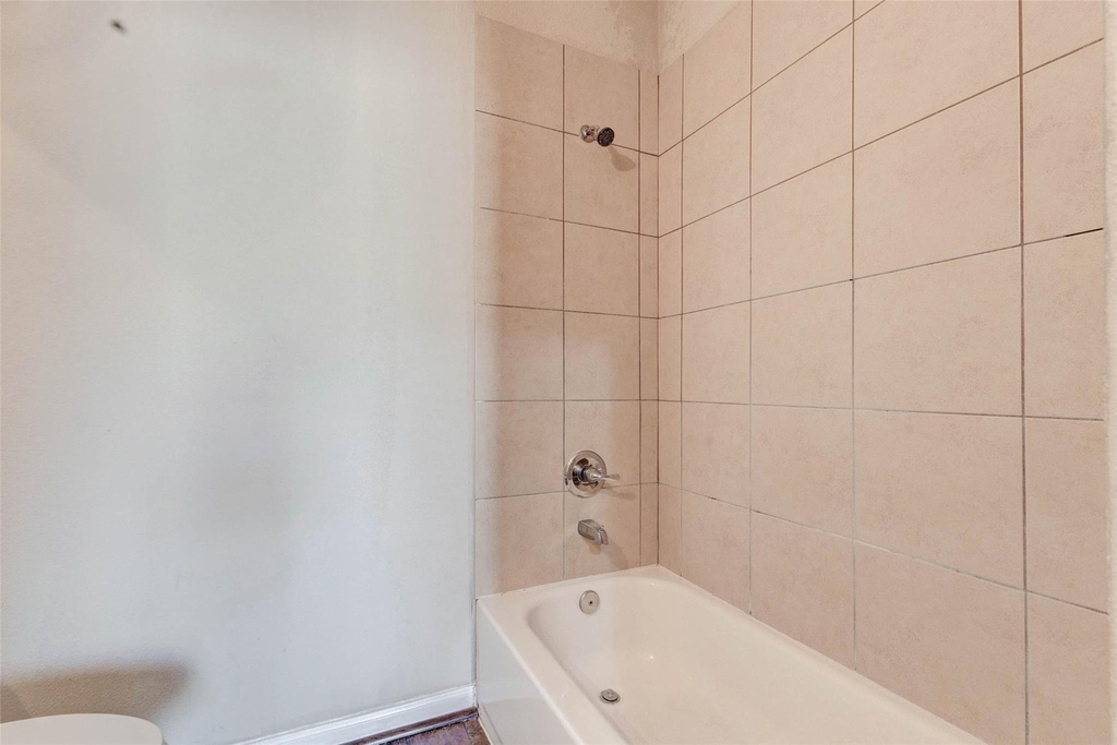 8622 Torcello Street - Photo 6