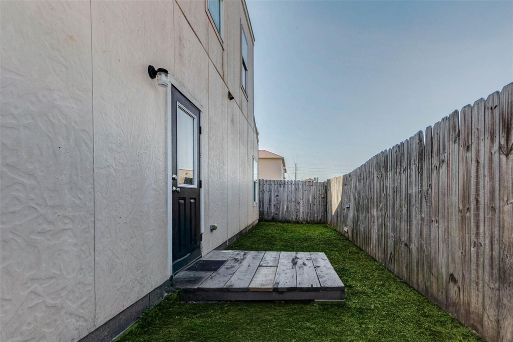 8622 Torcello Street - Photo 4