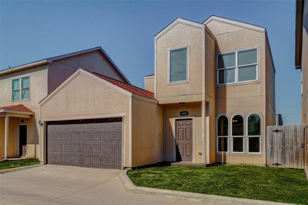 8622 Torcello Street - Photo 0