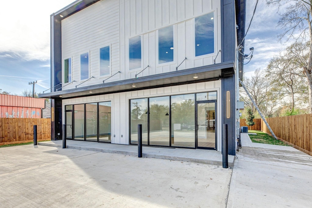 704 S 1st Street - Photo 16
