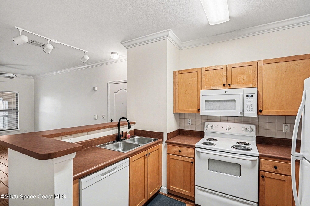 6440 Borasco Drive - Photo 9