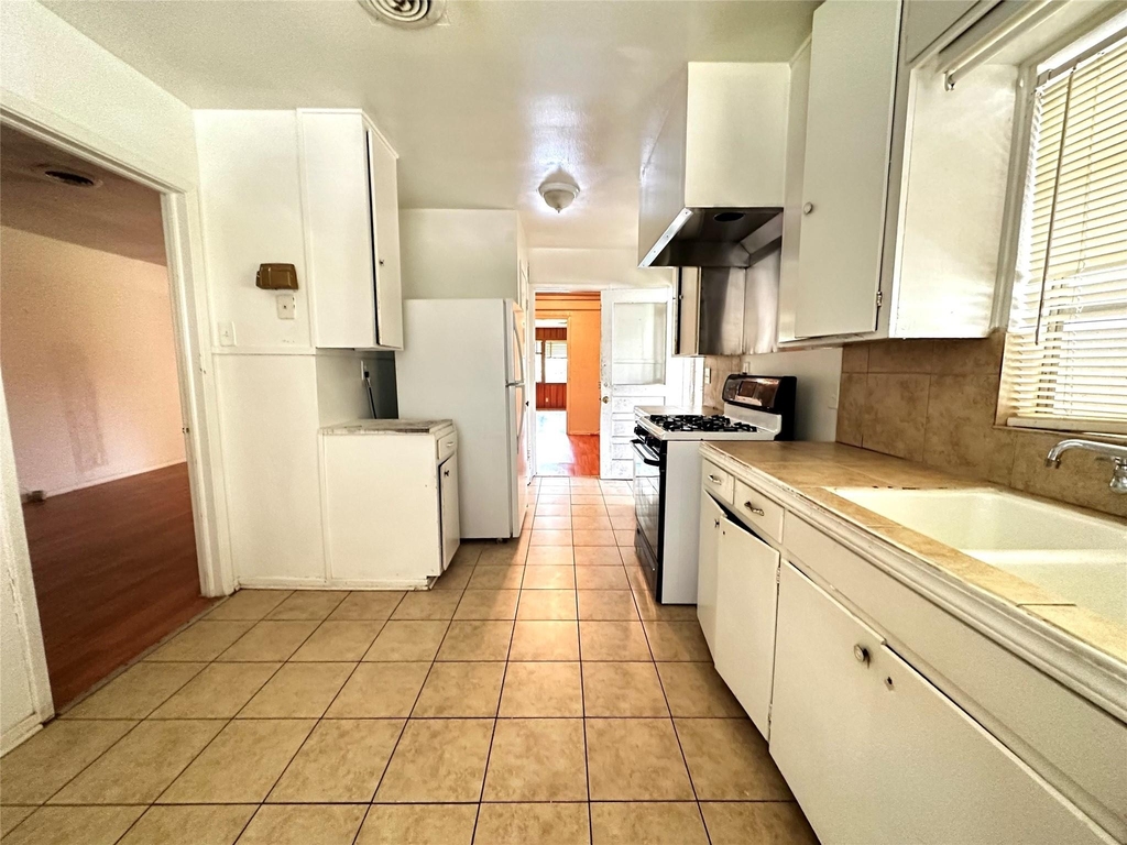 5210 Stuyvesant Lane - Photo 10