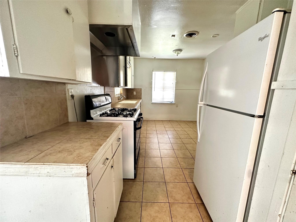5210 Stuyvesant Lane - Photo 4